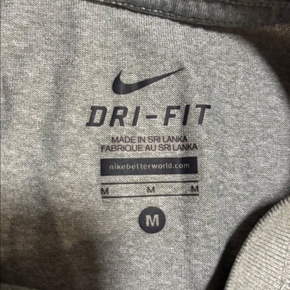 Boys medium Nike Dri-FIT Gray, black, neon yellow tank and basketball shorts set - Picture 4 of 8